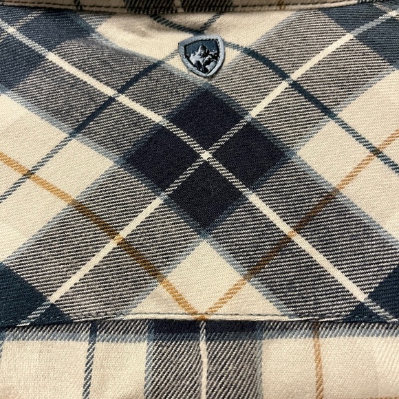 Women’s size small KUHL flannel shirt - Picture 3 of 3
